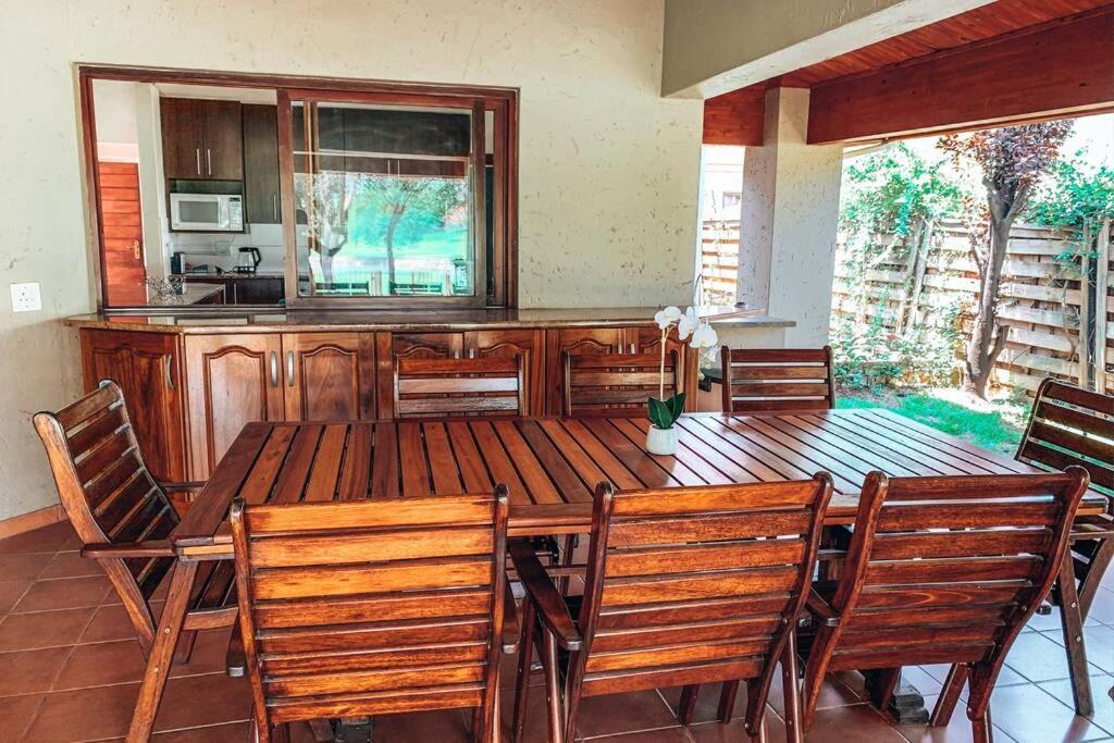 Pecanwood Golf Estate Home - Хартбееспоорт Екстериор снимка